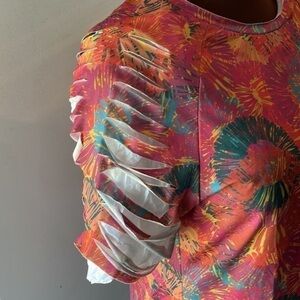 Tie-dyed slashed sleeve top-medium 
(NWT without tags)